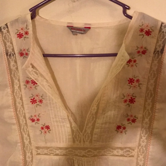 Hollister boho or bohemian style long sleeve shirt - Picture 2 of 7